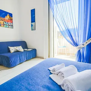 Piazza Dante Bed & Breakfast